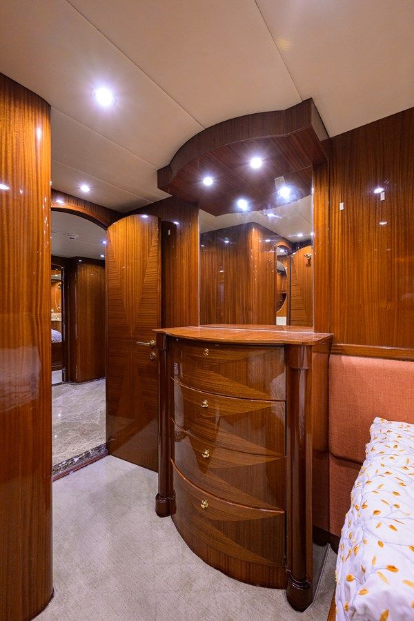 Buy a MISS DUNIA 101 at Shestakov Yacht Sales
