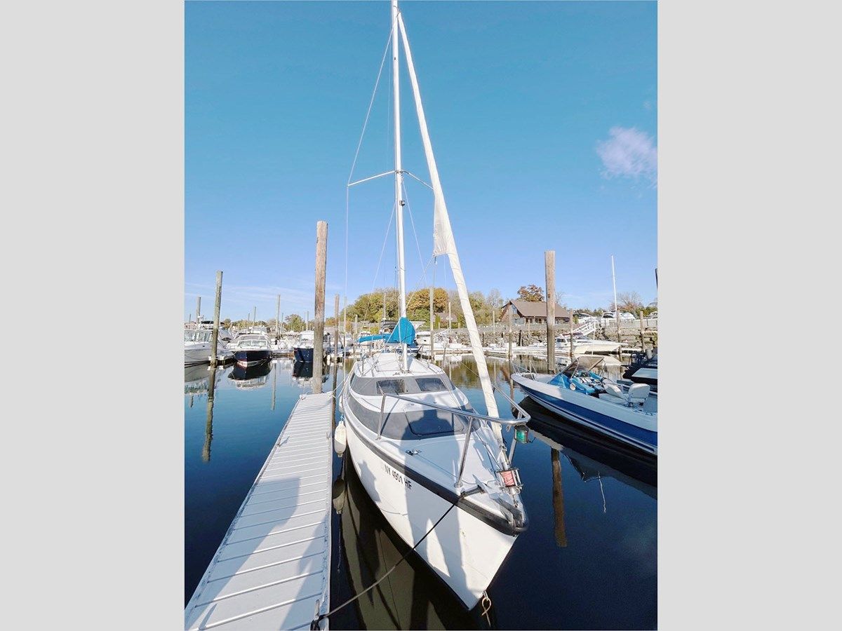 Купить 26' McGregor 2010 26M 2010