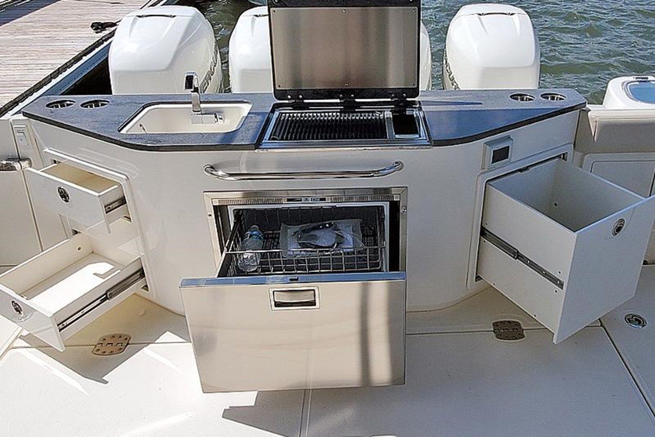 LA GRISSELLE - Boston Whaler yacht sale