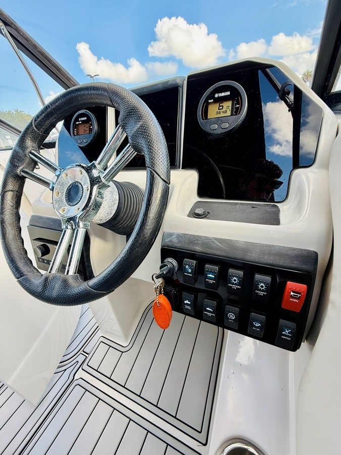 Купить яхту str38625d515 - STARCRAFT в Shestakov Yacht Sales