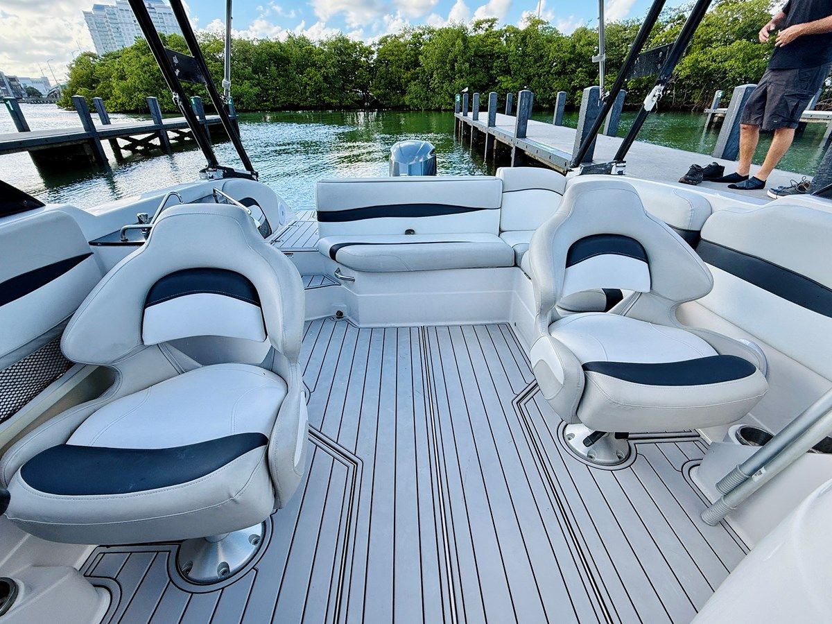 Купить яхту str38625d515 - STARCRAFT в Shestakov Yacht Sales