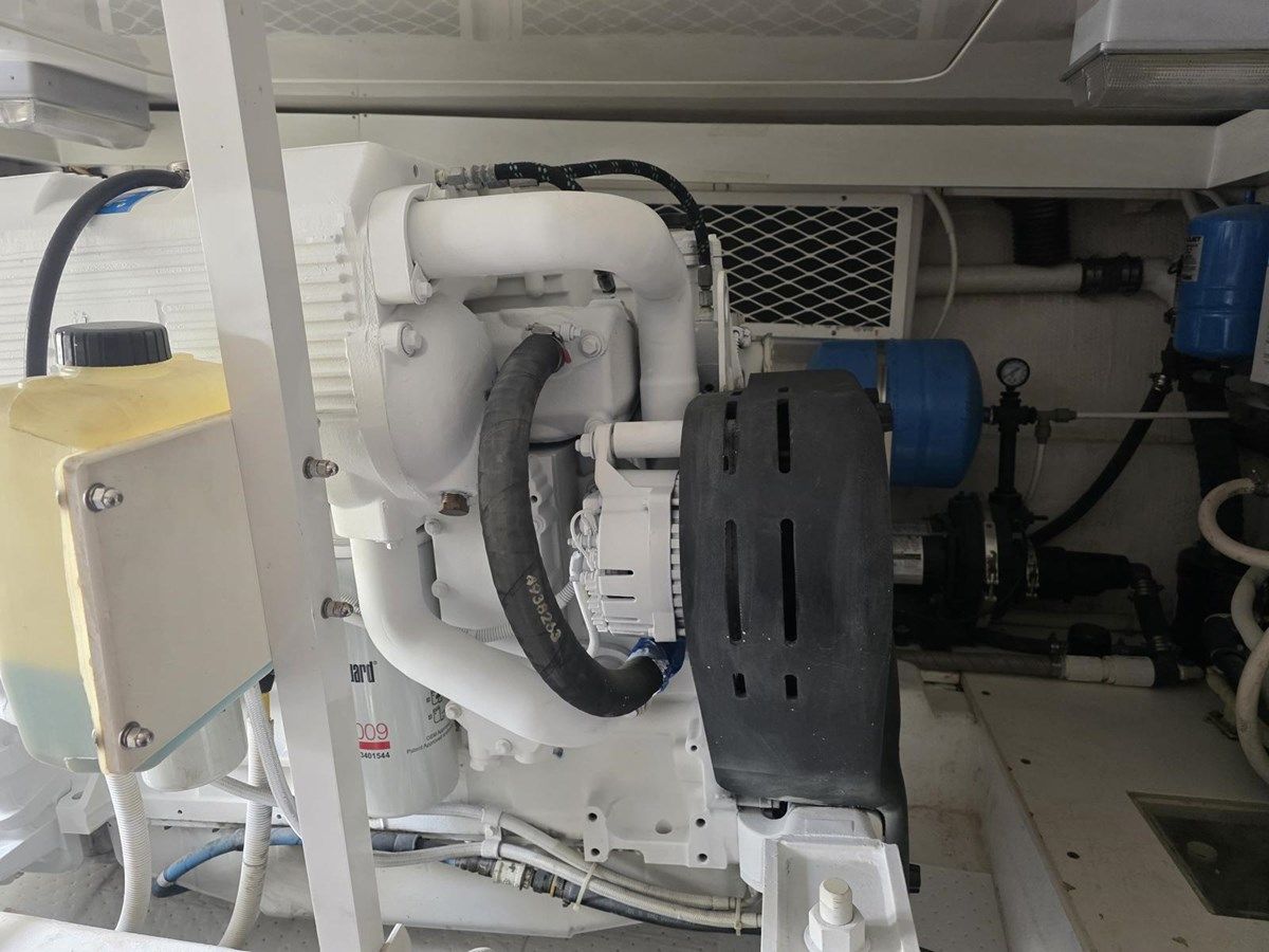 Продажа яхты Junior 2 - POST