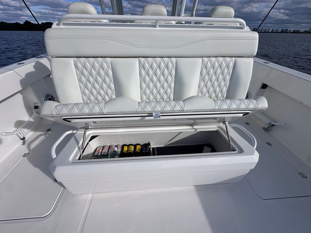 Лучшая цена на NO NAME INVINCIBLE 40