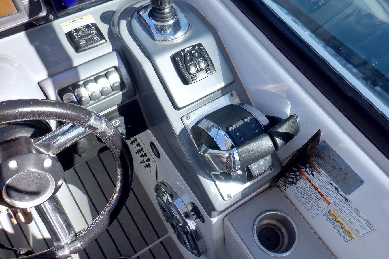 Купить яхту Ship Faced - Formula Boats в Shestakov Yacht Sales