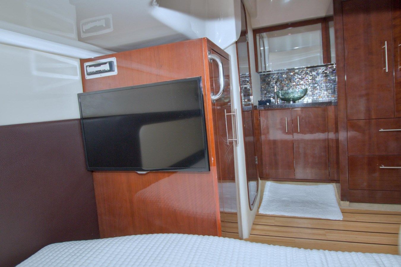 best yacht sales deals Serenity in the Sea 46