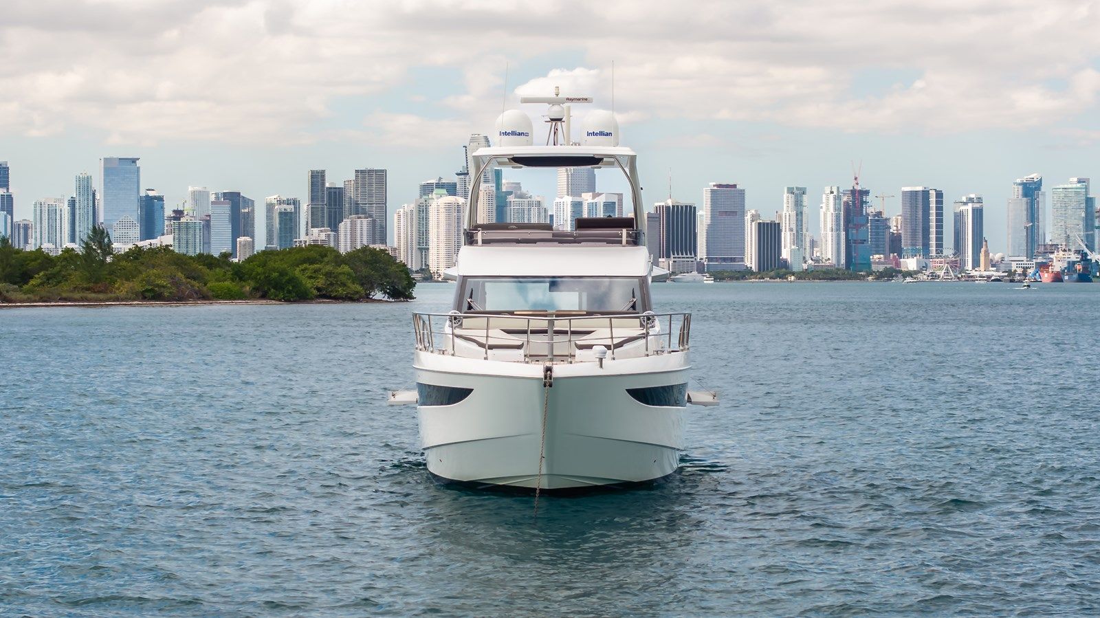 Buy a yacht INFINITY 500 Fly