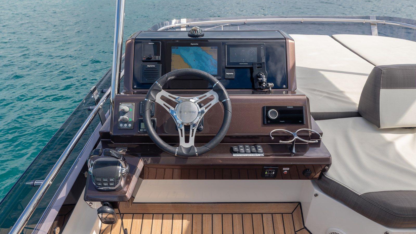 best yacht sales deals INFINITY 500 Fly