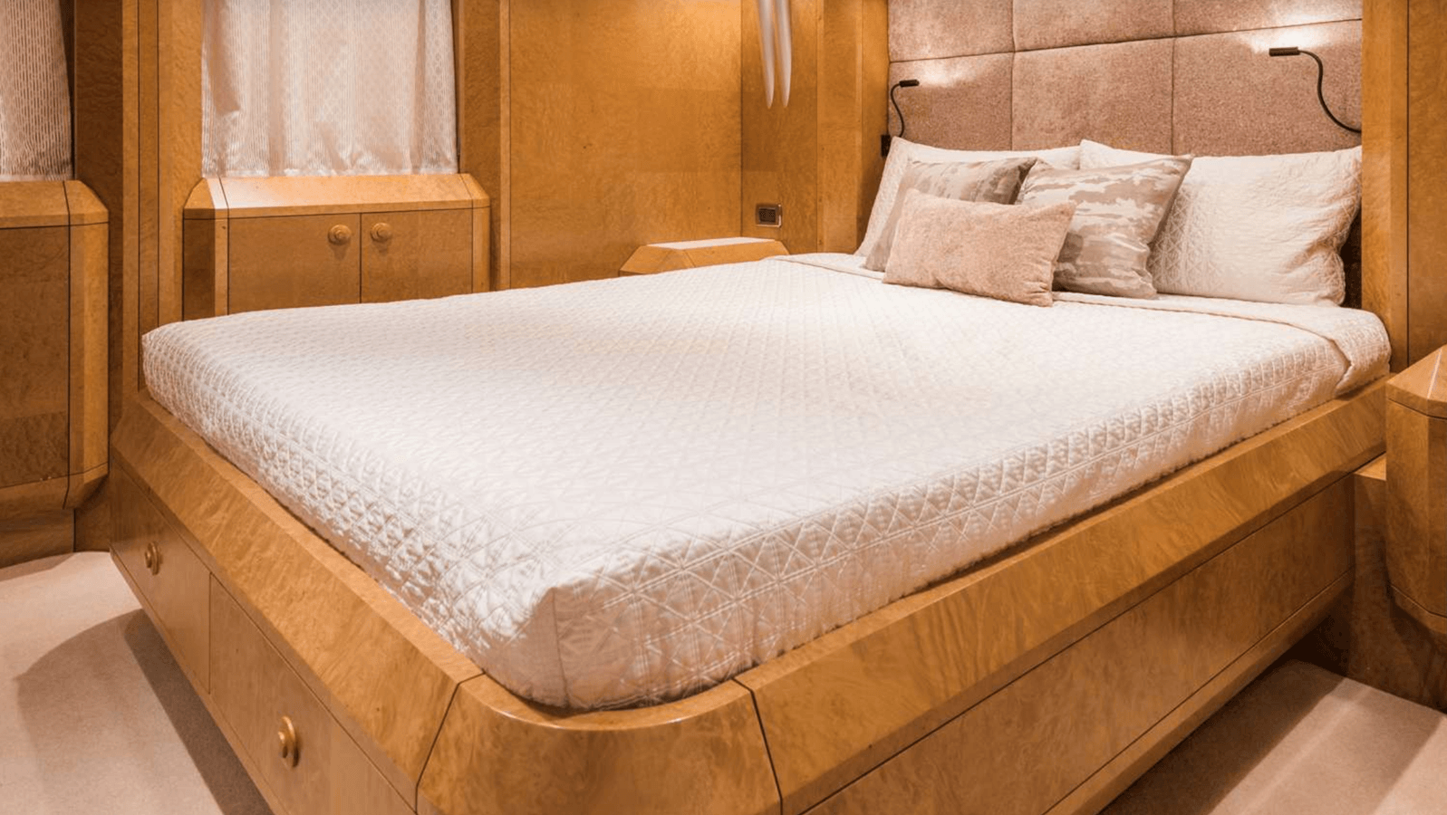 Buy a Benita Blue 34 Metre at Shestakov Yacht Sales