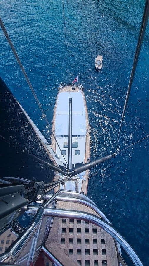 the best price on AKALAM 2011