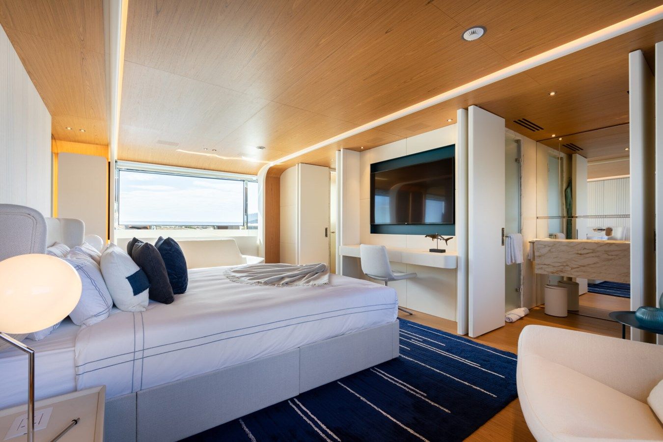 Продажа яхты EH2