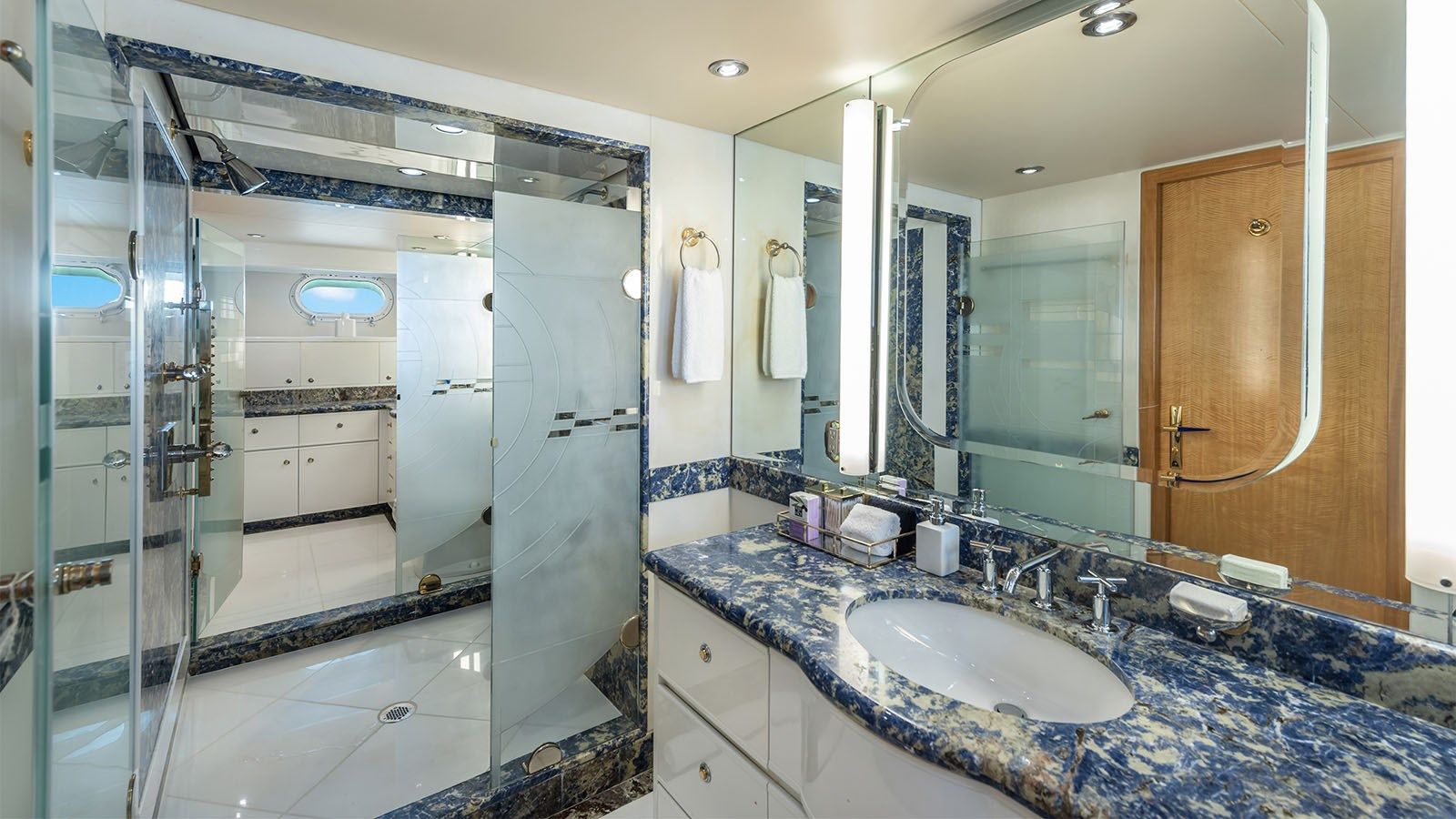 Лучшие предложения покупки яхты SURINA - TRIDENT MARINE