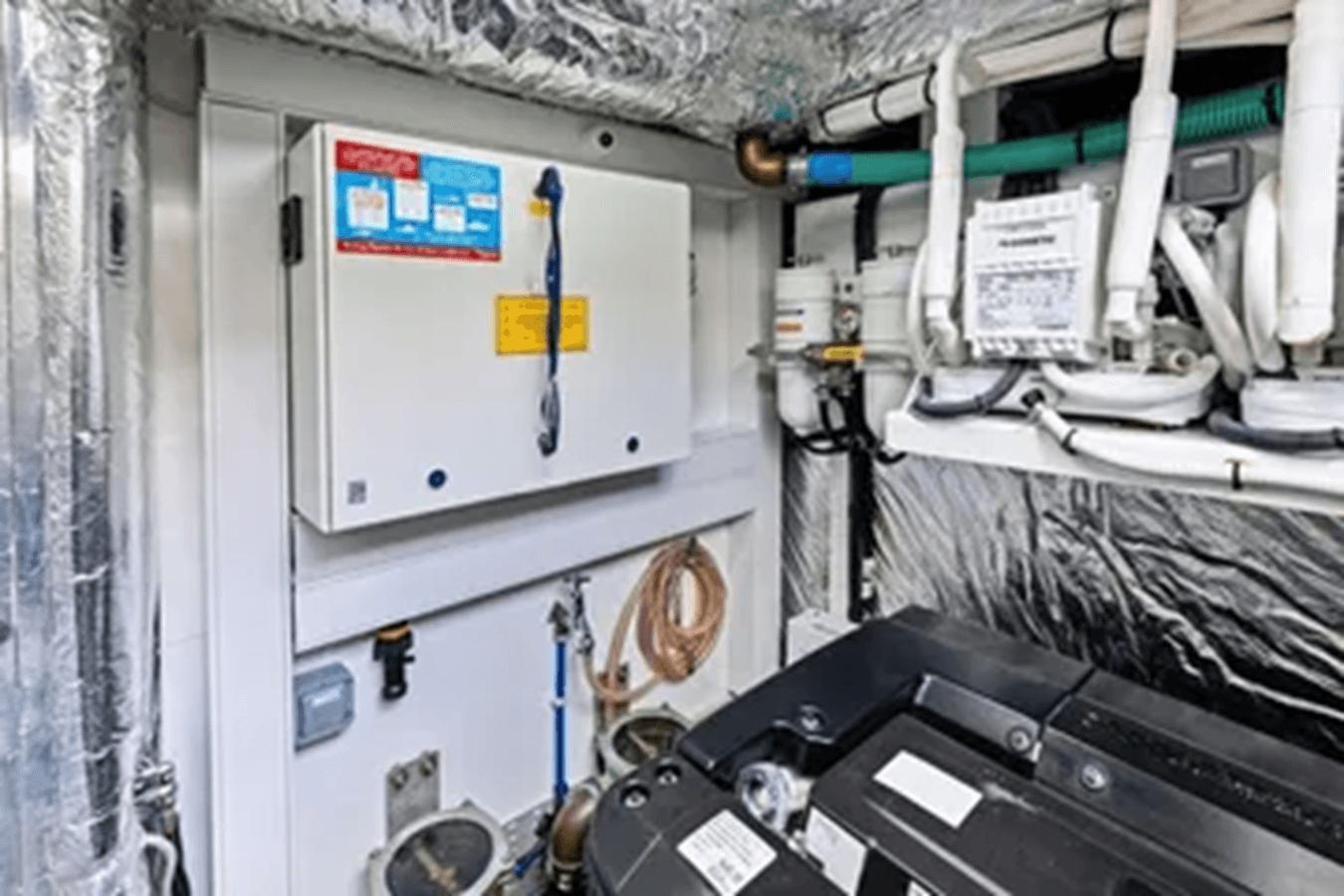 Buy a Hullabaloo V55 at Shestakov Yacht Sales