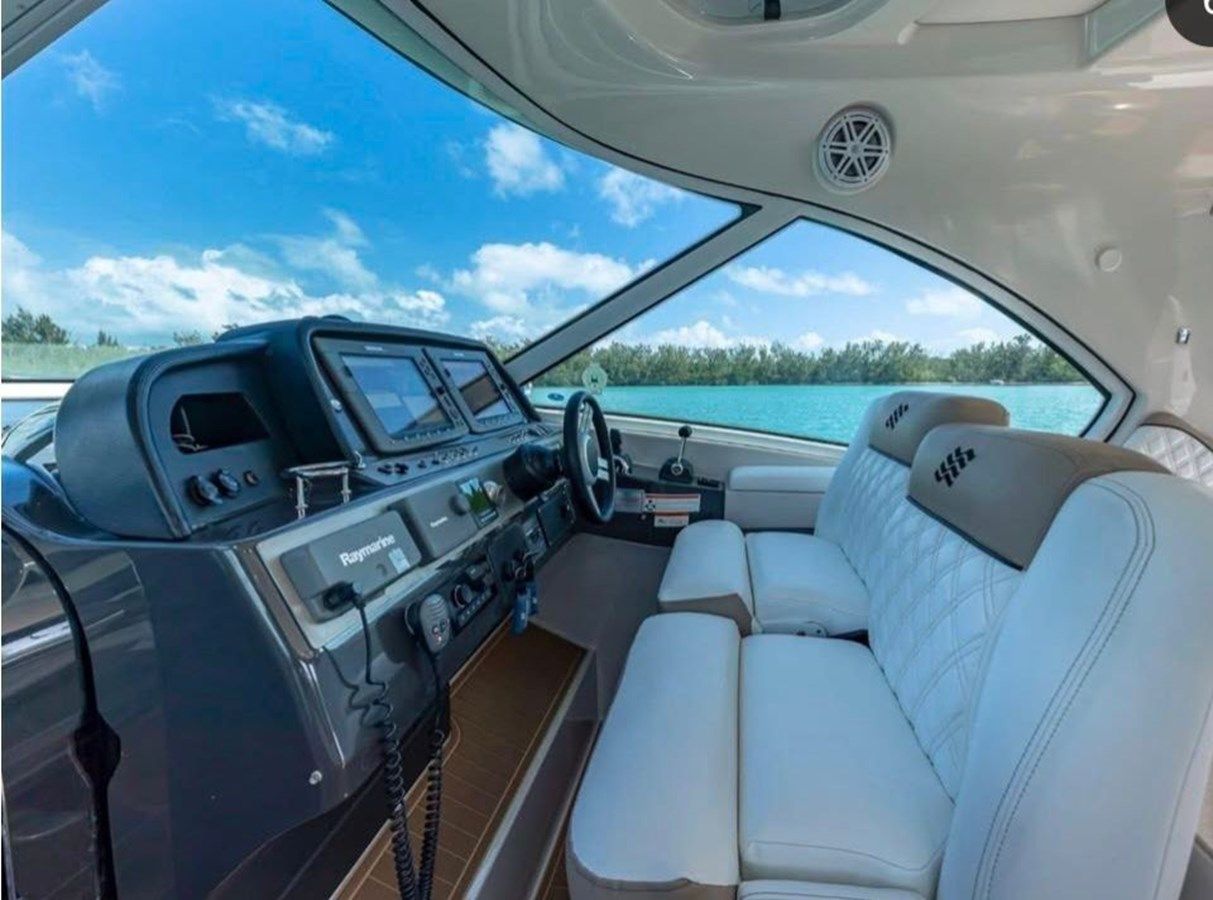 Купить яхту 2009 45' Four Winns V458 45 в Shestakov Yacht Sales