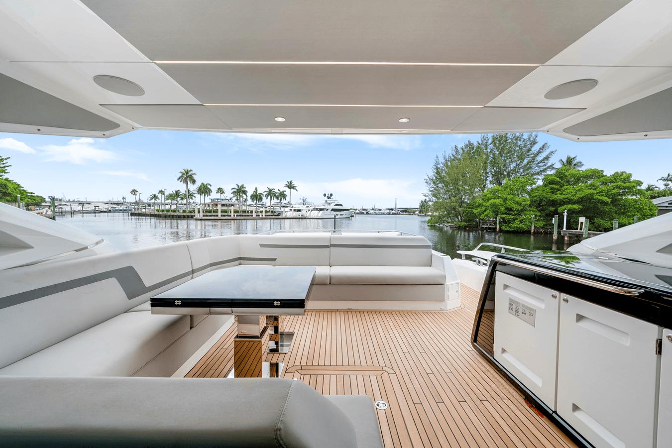 Buy a yacht PREDATOR 75 - Sunseeker