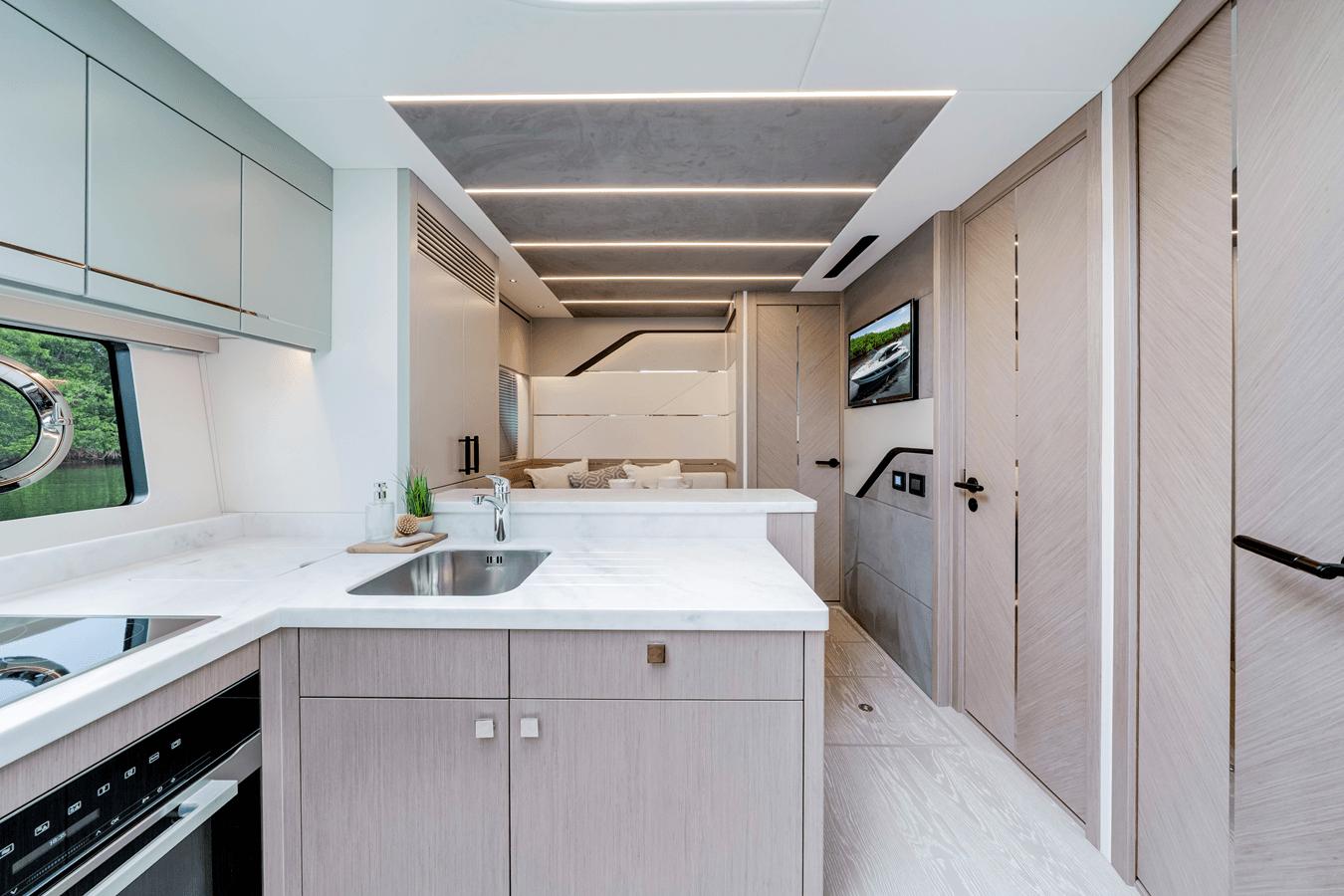 Buy a yacht PREDATOR 75 75