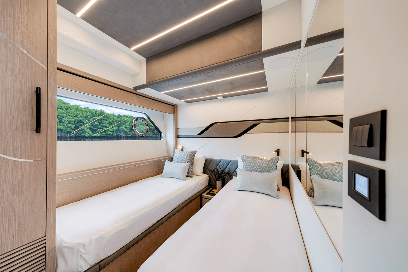 best yacht sales deals PREDATOR 75 75