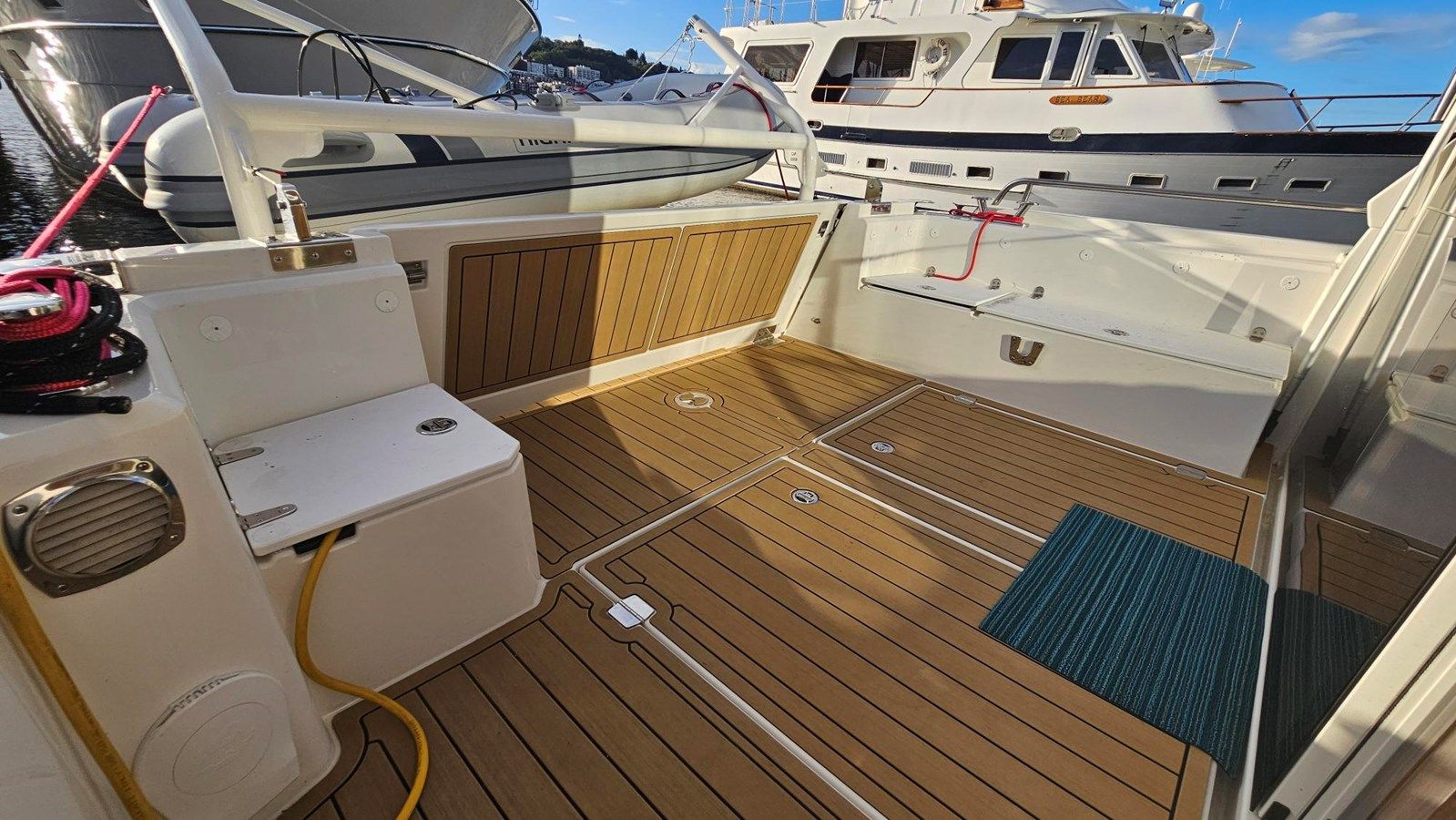 Buy a yacht 2024 Greenline 39 Hybrid - Greenline Yachts