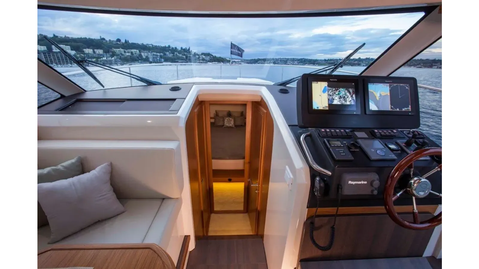 Купить яхту Pastiche - Greenline Yachts в Shestakov Yacht Sales