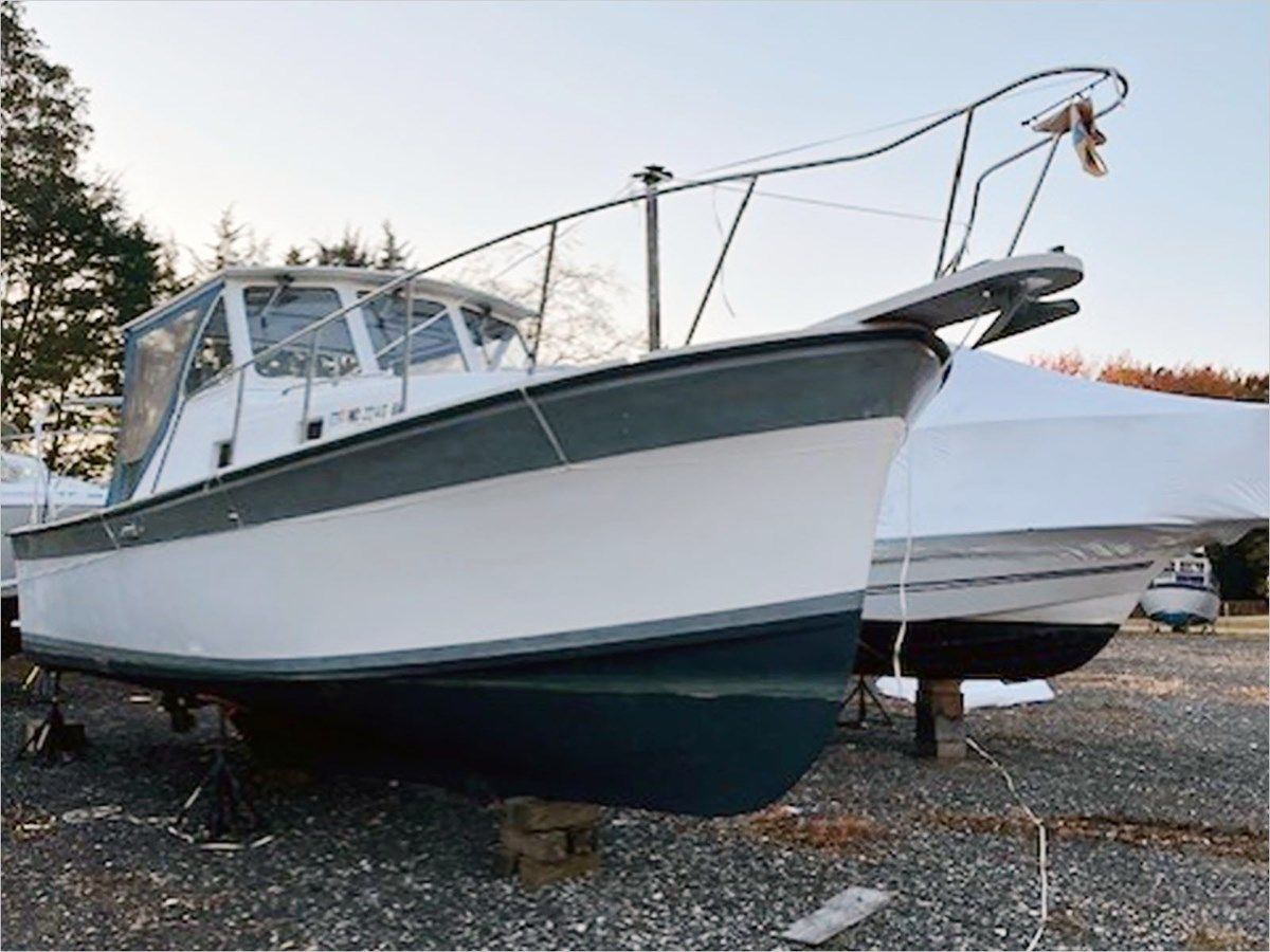 the best price on 30' Luhrs 1989 Alura