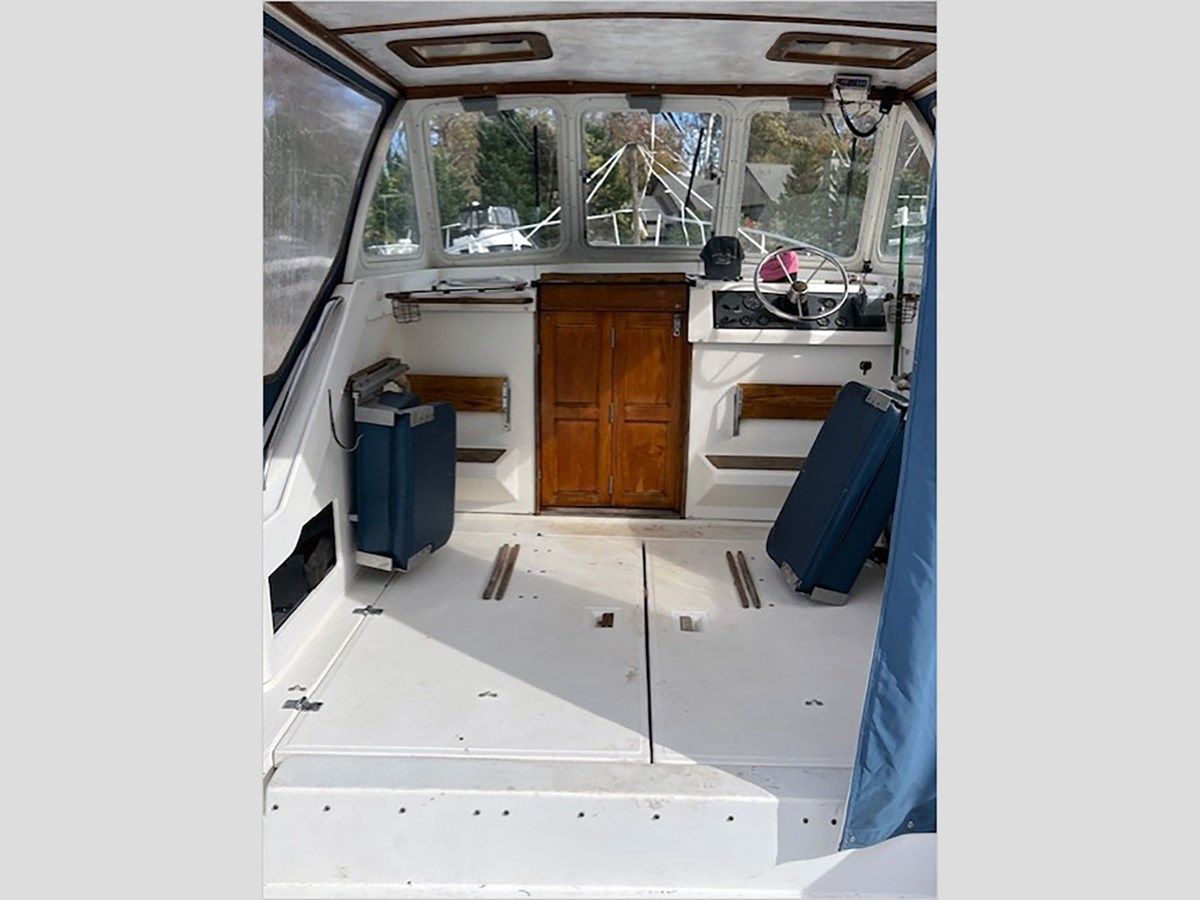 the best price on 30' Luhrs 1989 Alura 1989