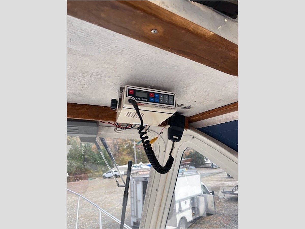 30' Luhrs 1989 Alura