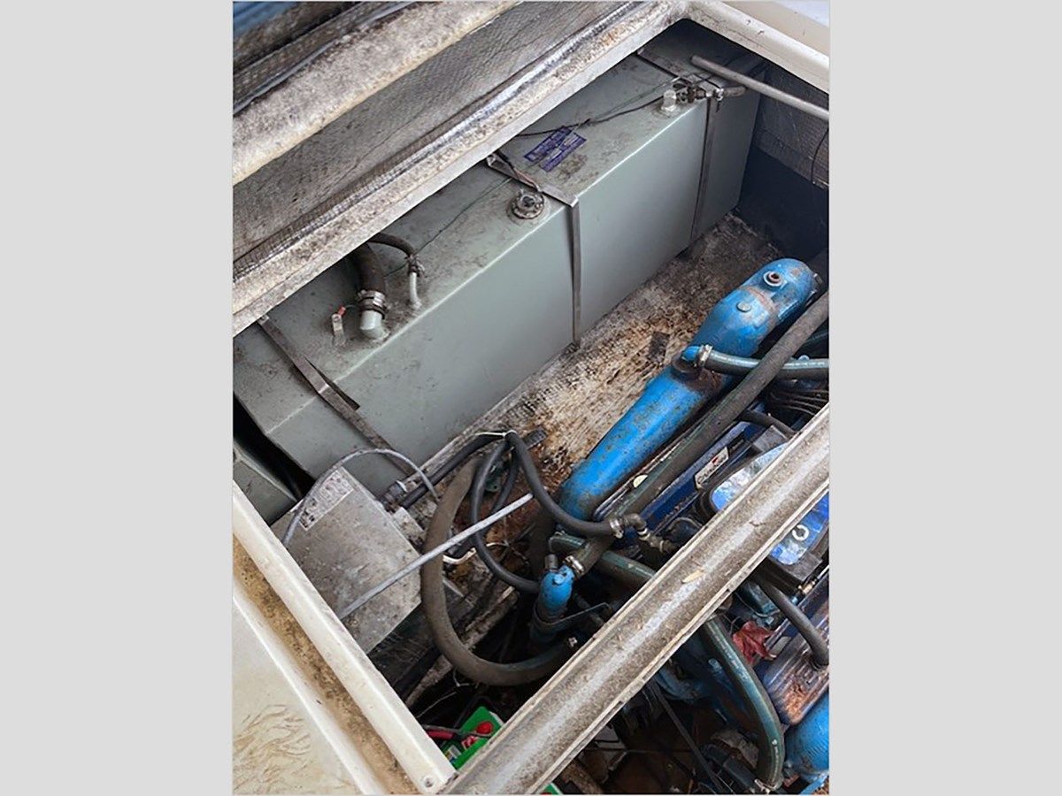 Buy a 30' Luhrs 1989 Alura at Shestakov Yacht Sales