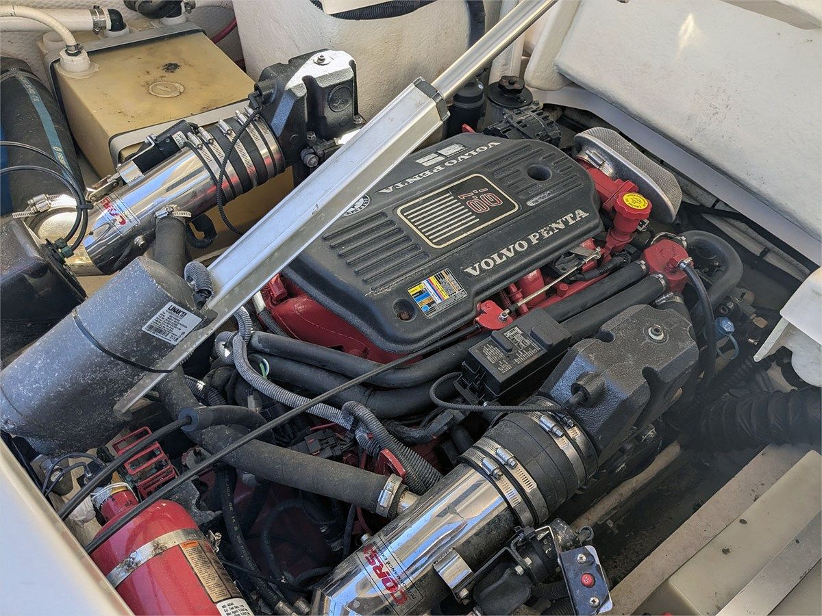 Купить 27' Regal 2008 2700 27