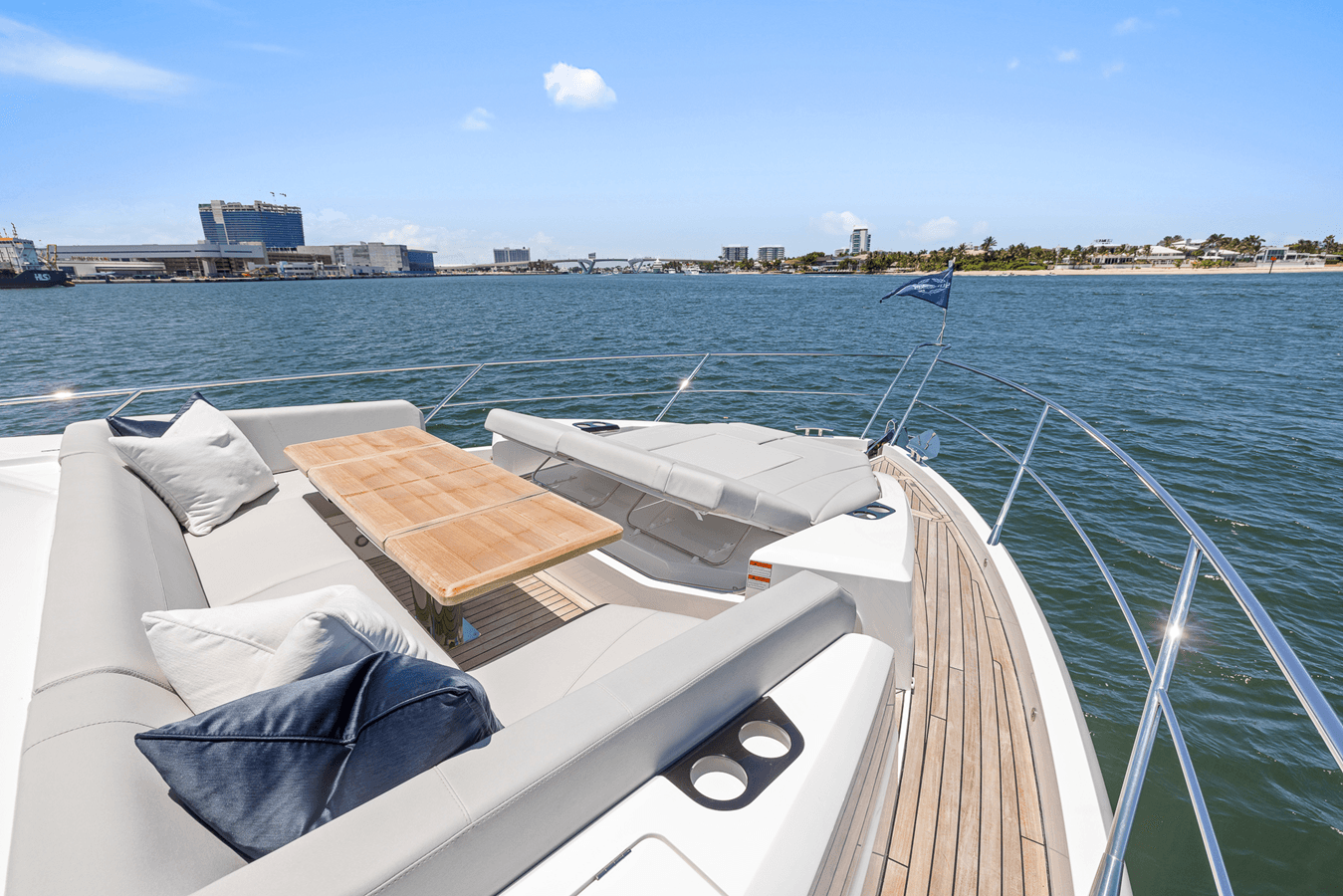 Лучшие предложения покупки яхты MANHATTAN 68