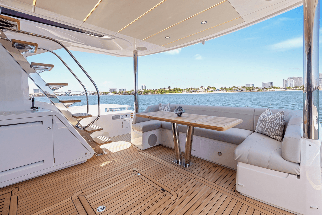 Купить MANHATTAN 68 - Sunseeker