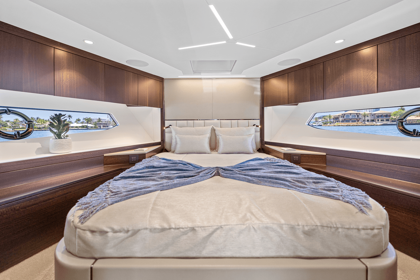 Продажа яхты MANHATTAN 68 68