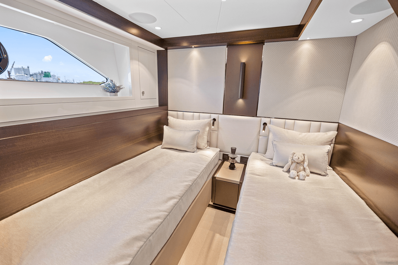 Лучшая цена на MANHATTAN 68 - Sunseeker