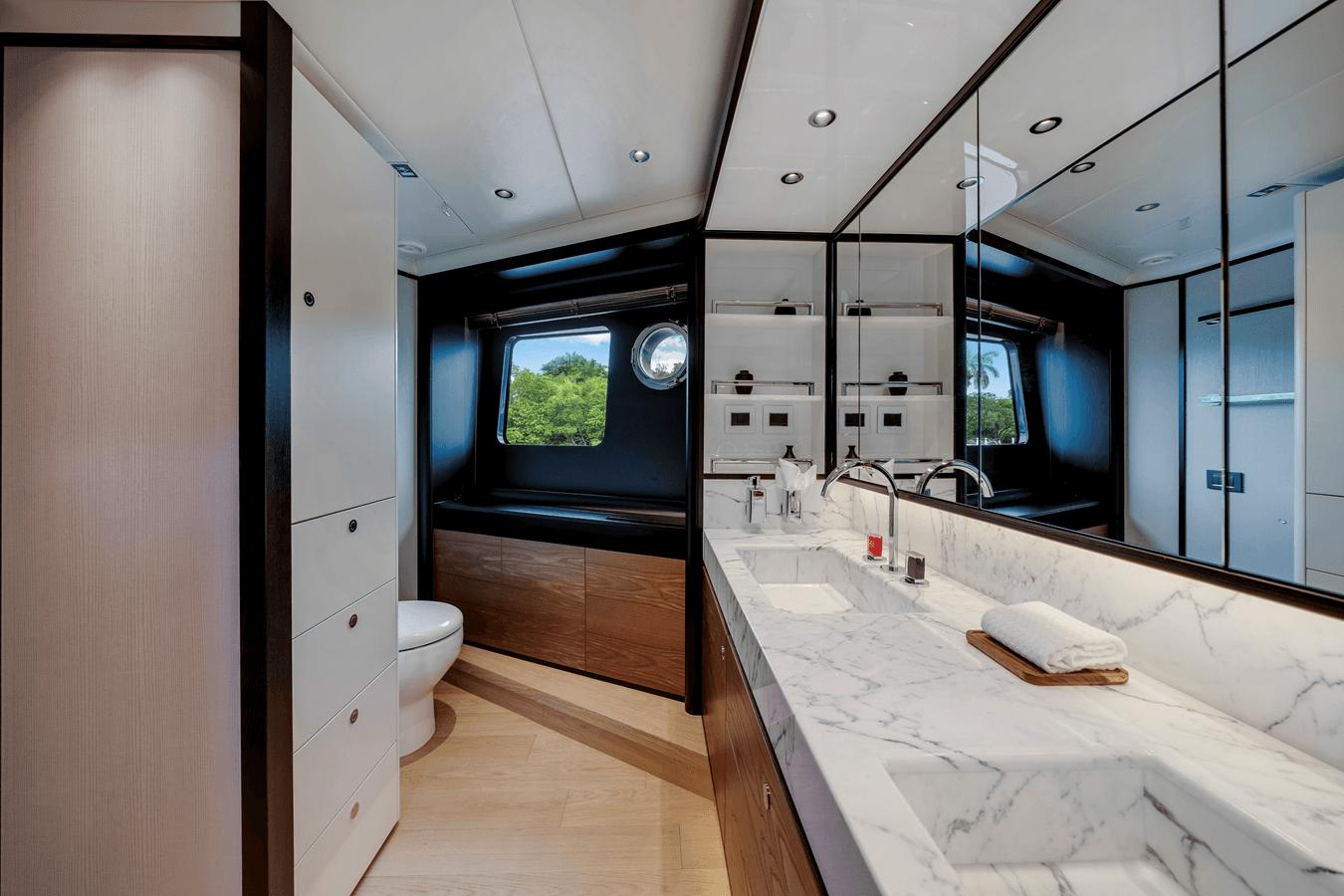 the best price on NAVETTA 75