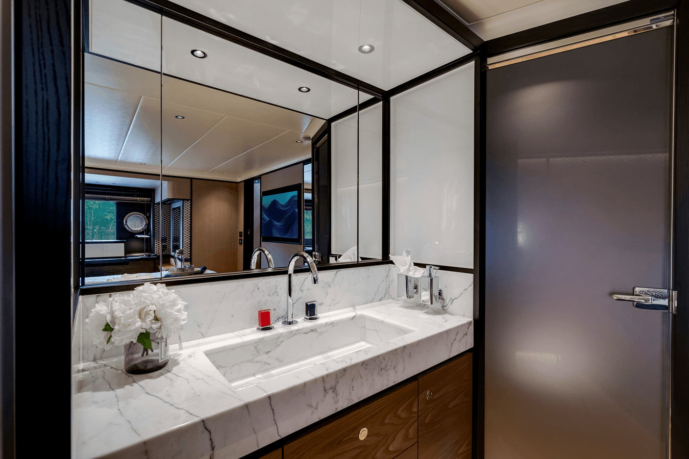 the best price on NAVETTA 75 75