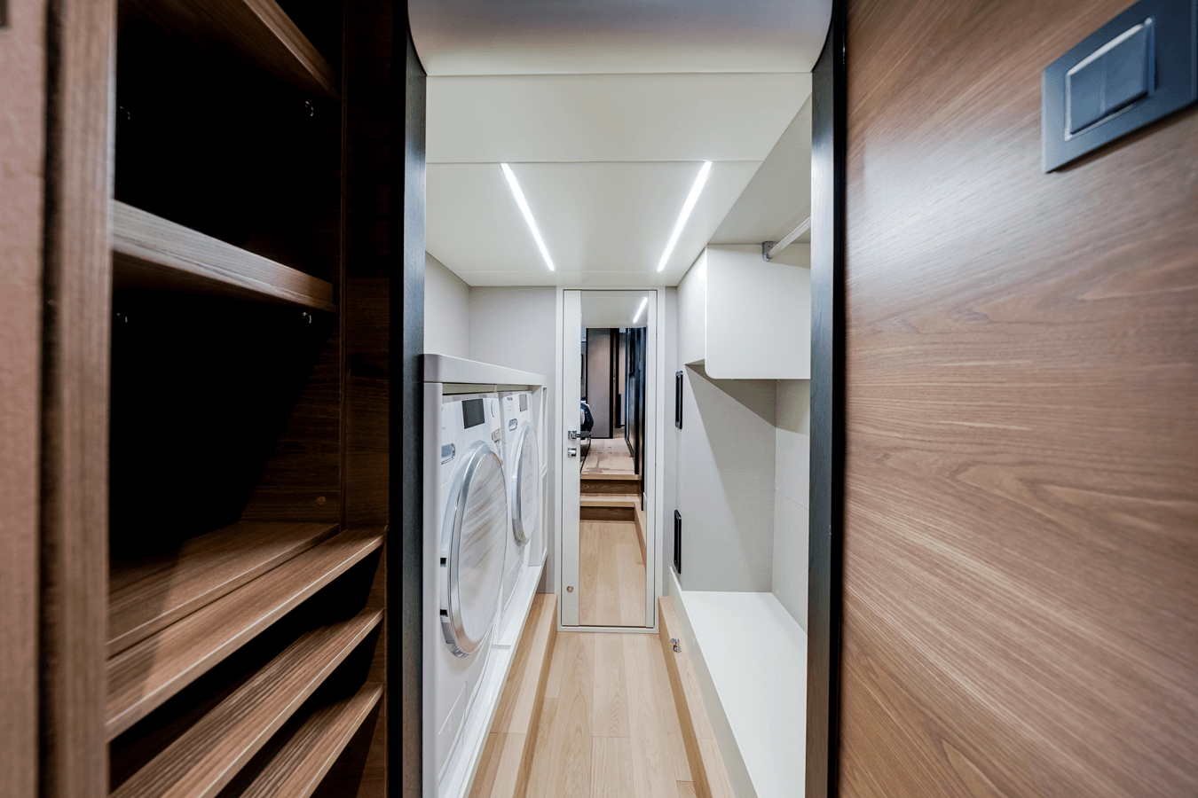 the best price on NAVETTA 75 - Absolute Yachts