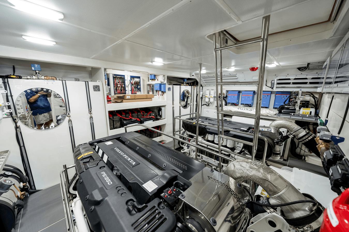 NAVETTA 75 - Absolute Yachts