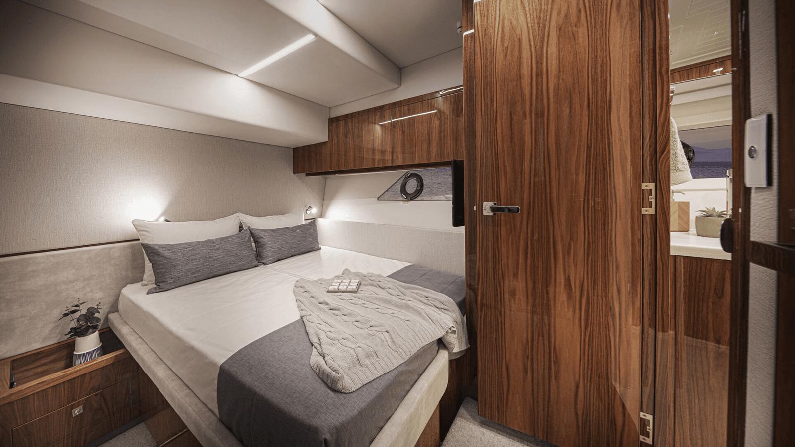 best yacht sales deals 64 SPORTS MOTOR YACHT 2026