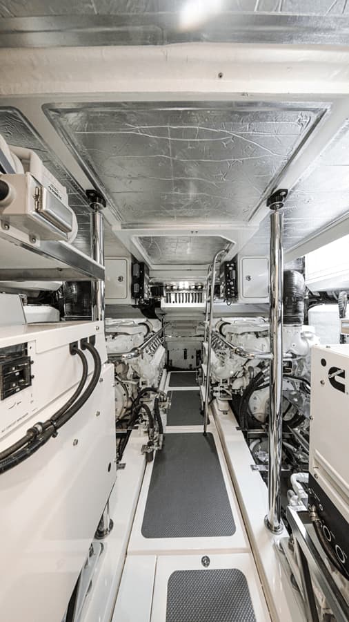 Buy a 64 SPORTS MOTOR YACHT - Riviera at Shestakov Yacht Sales