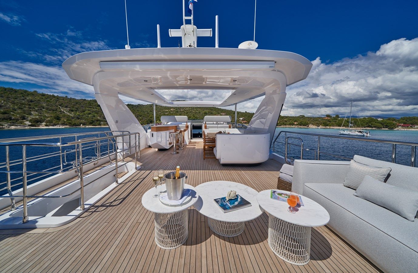 best yacht sales deals ALUMINIA TOO Azimut Grande 27M