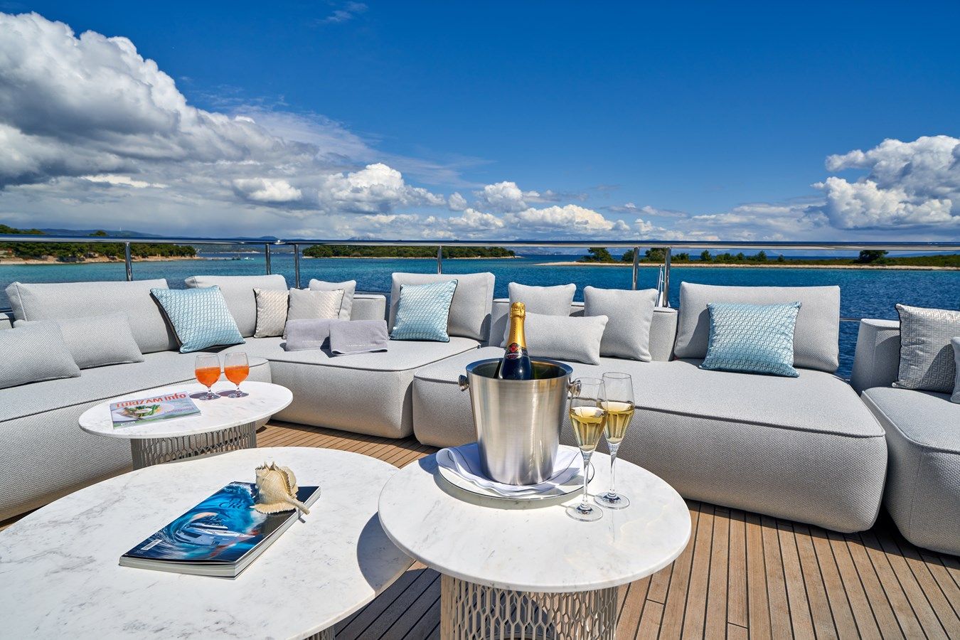 the best price on ALUMINIA TOO - Azimut Yachts