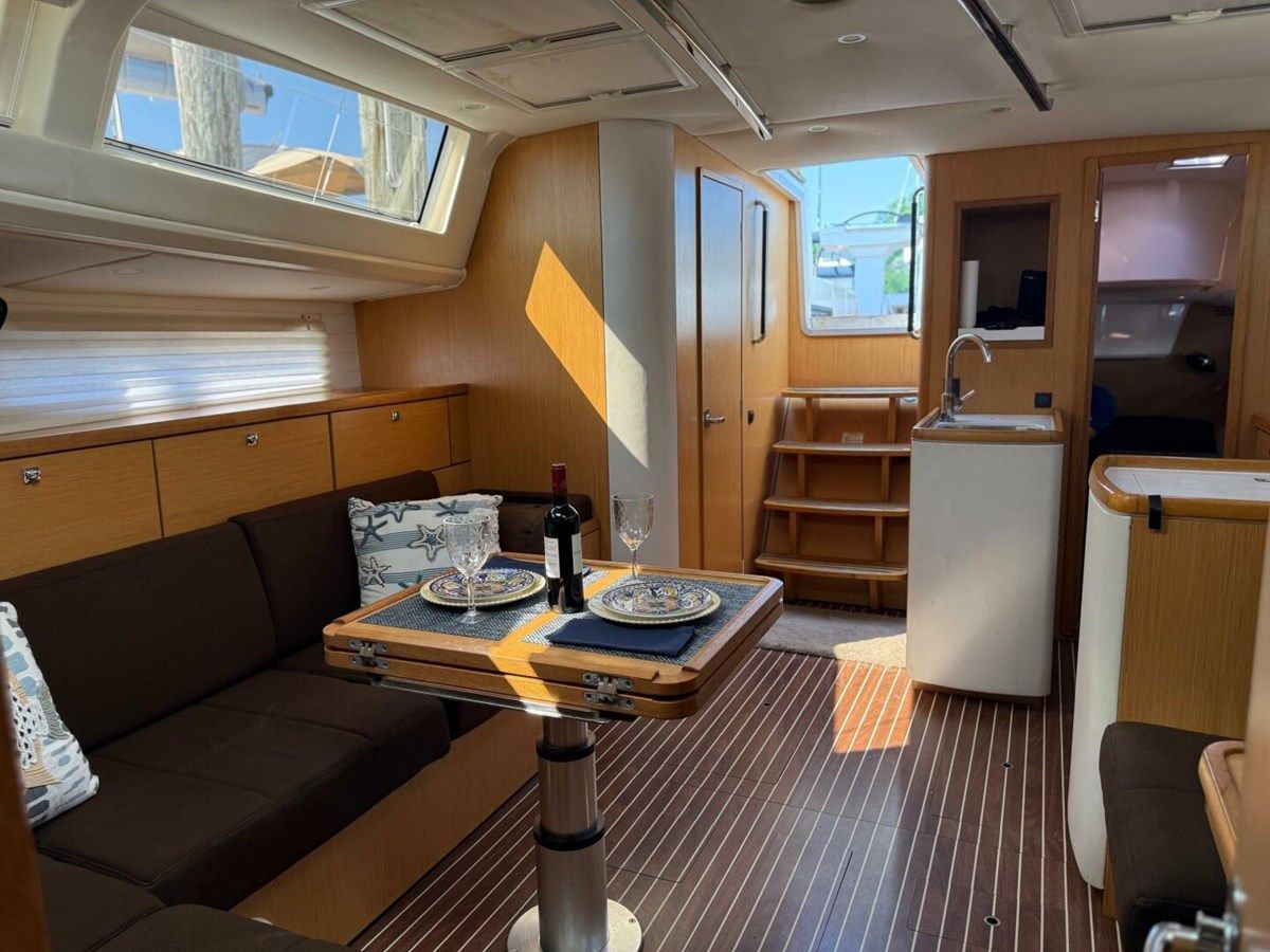 best yacht sales deals 2012 Bavaria Vision 46 46