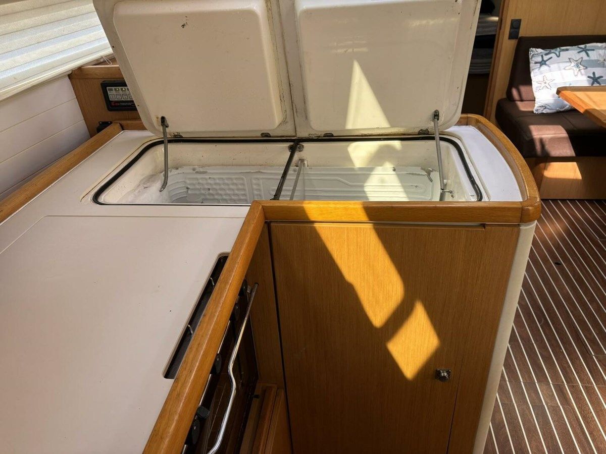 2012 Bavaria Vision 46 46