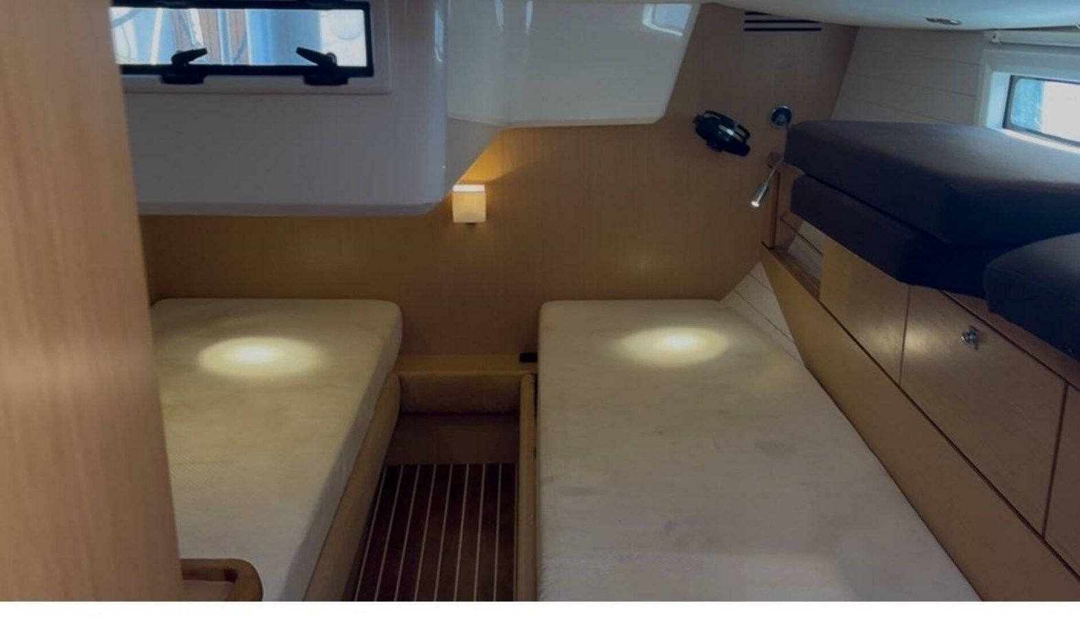 the best price on 2012 Bavaria Vision 46 - Bavaria Yachts