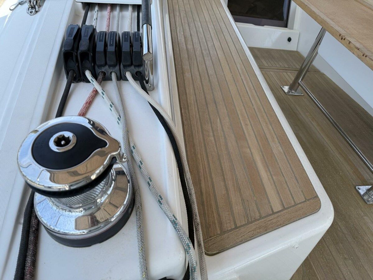 2016 Beneteau 61 - Beneteau yacht sale