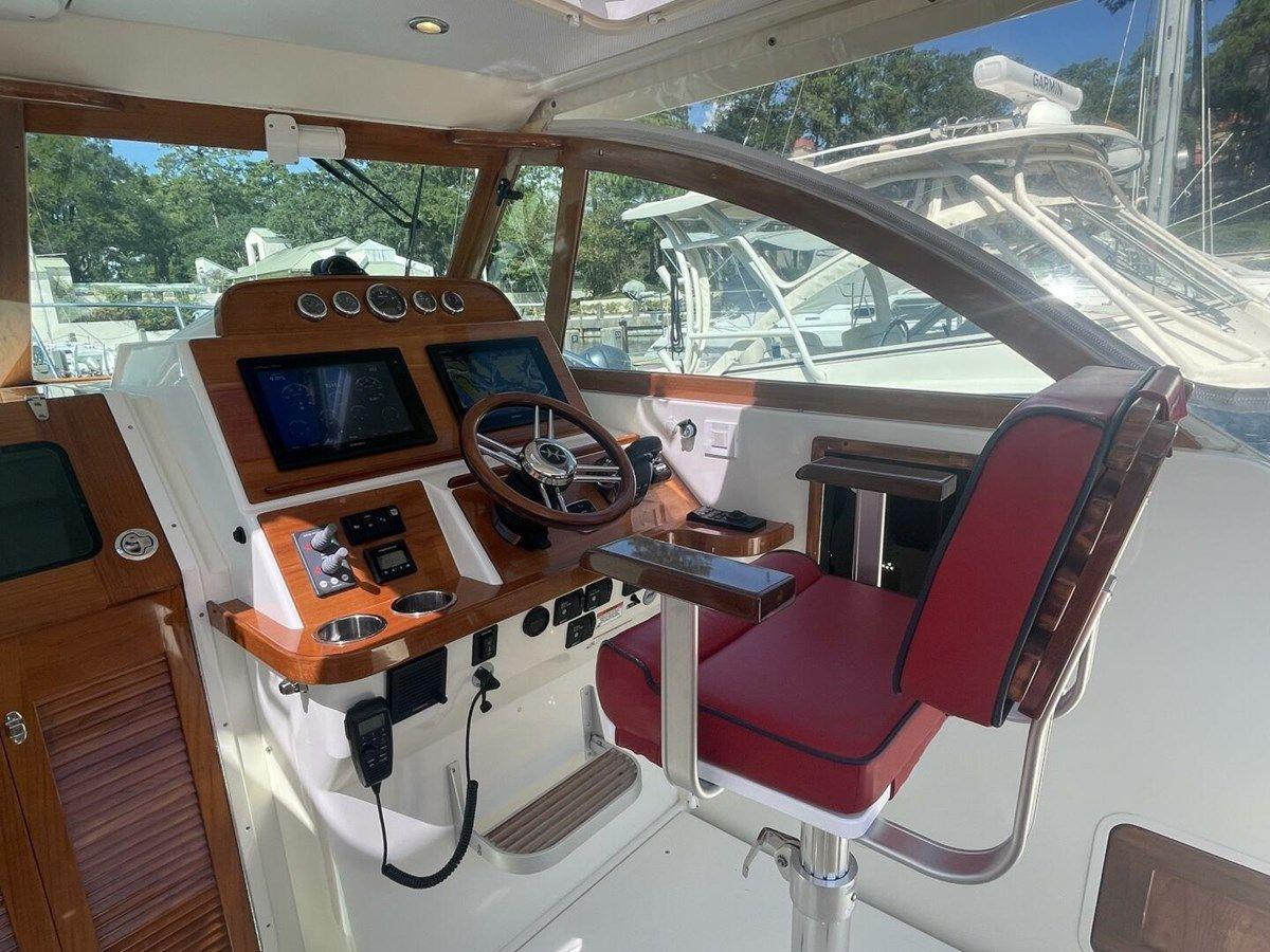 Лучшая цена на Beyond the Sea 2017