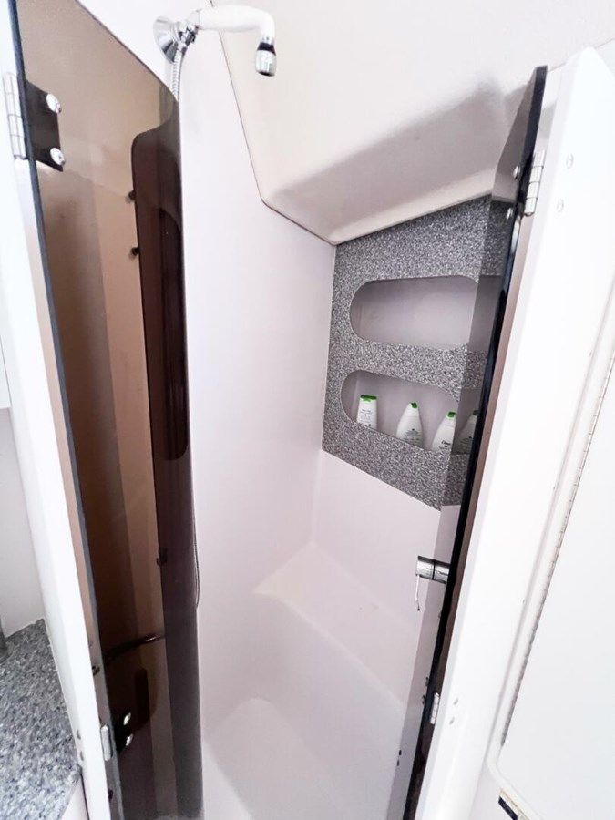 Buy a yacht Chloe Brighid - Catalina Yachts