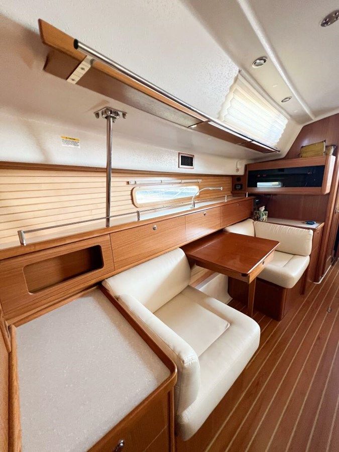 Chloe Brighid yacht sale