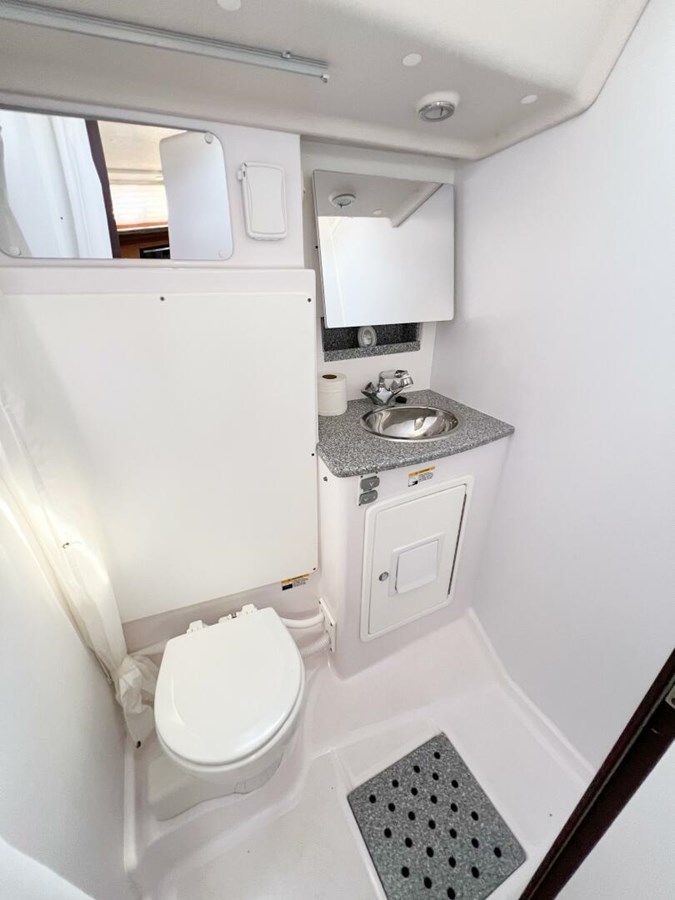 the best price on Chloe Brighid 425