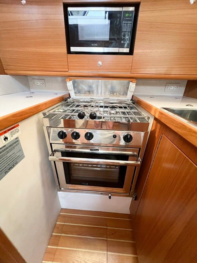 Chloe Brighid 43 yacht sale