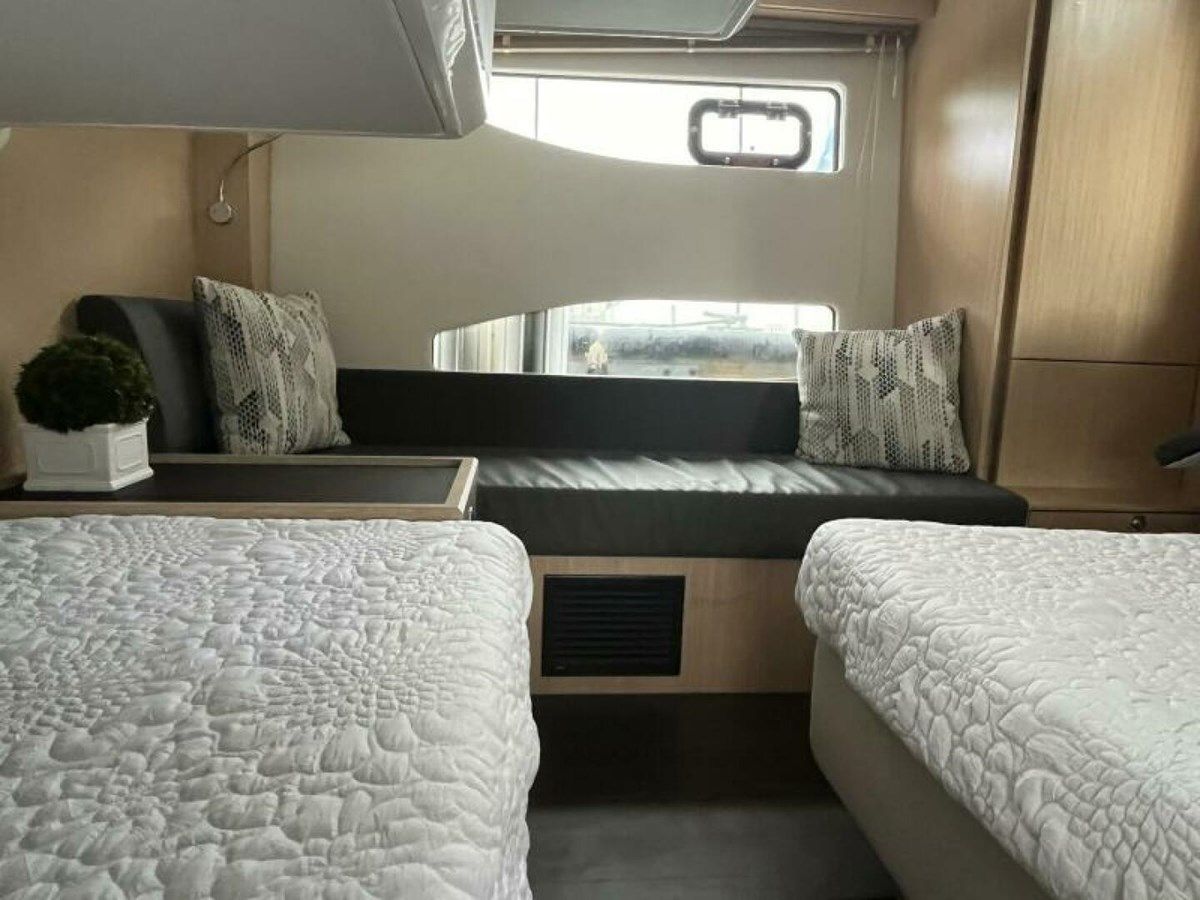 Продажа яхты 2023 Bavaria SR38 - Stock Boat 38