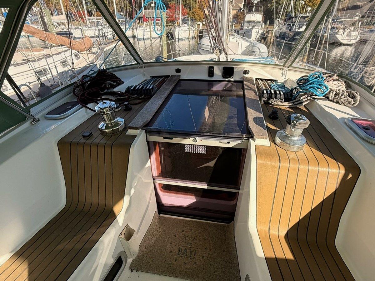 Buy a yacht Evermore - ALLURES